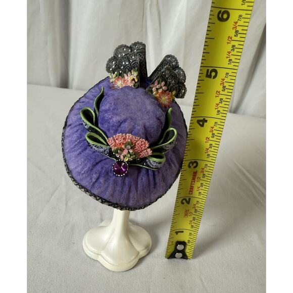 Willow Hall Vintage Purple Passion Hat and stand Circa 1881, 85-02 - Picture 16 of 16
